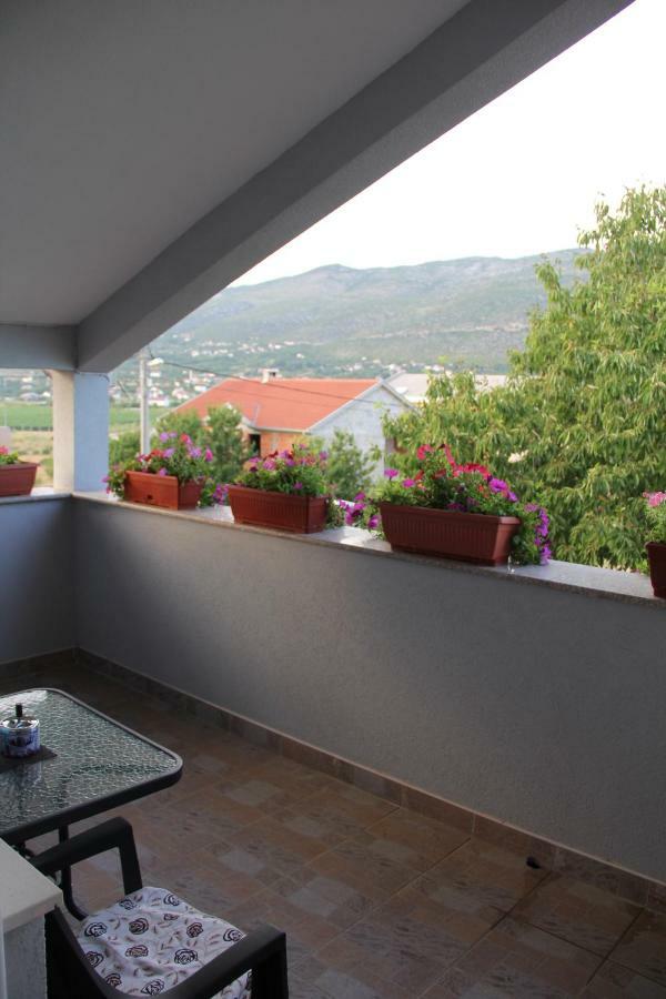 Holiday Home Flora Mostar Luaran gambar